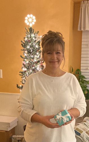 Customer photo review of JuvaBun Messy Bun