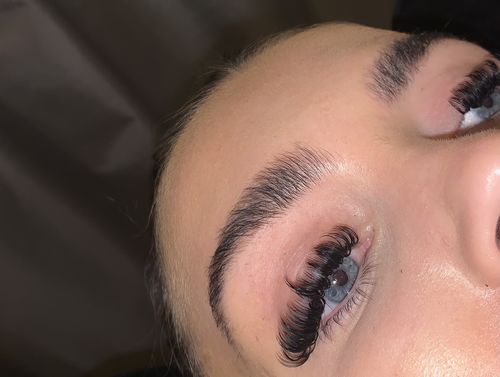 Customer photo review of 0.10 Easy Fan Russian Volume Cashmere Lashes (16 lines)