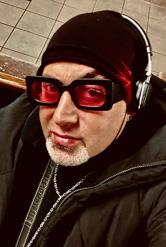 Customer photo review of Gustavo - Matte Black