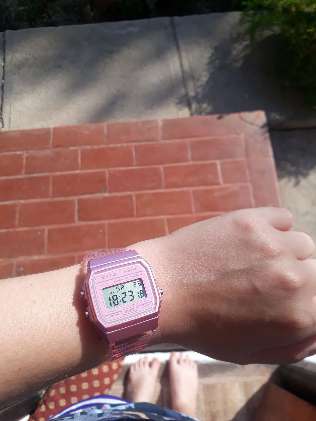 Customer photo review of Reloj Casio Vintage F-91WS-4D Rosado Transparente