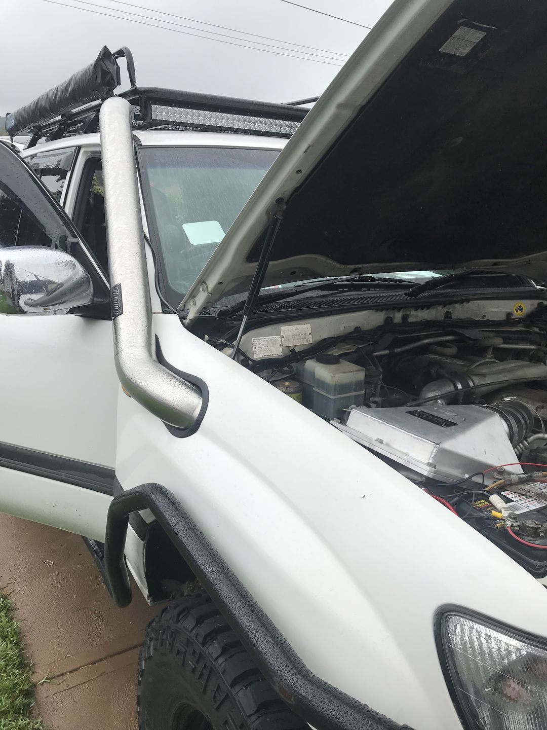 Customer photo review of 105 Series Landcruiser Snorkel Rear Facing Polished