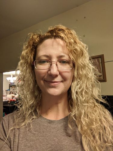 Customer photo review of Curly Hair Moisturizer for Strengthening Hair with Organic Avocado Oil and Organic Castor Oil with Vanilla Berry Fragrance