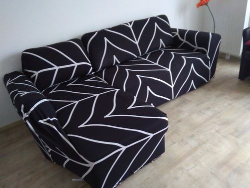 Customer photo review of Black leaves - Housses Extensibles de Fauteuil et Canapé - La Maison des Housses