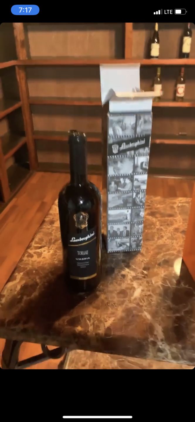 Customer photo review of Lamborghini: Torami Umbria Red with Gift Set