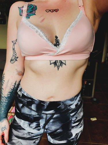 Customer photo review of Momma's Comfy Maternity Bra