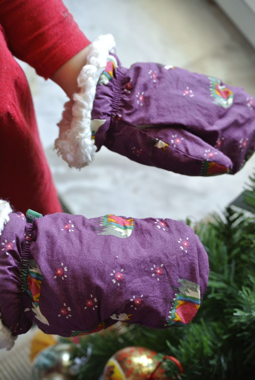 Customer photo review of Nordic Horses Sherpa Mitts