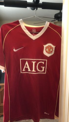Customer photo review of MANU 2006/2007 Home Kit - Short Sleeves
