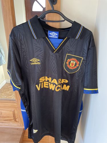Customer photo review of MANU 1994/1995 Third kit