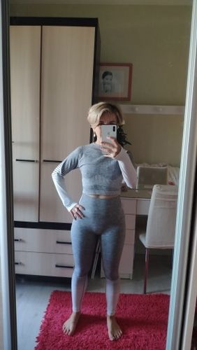 Customer photo review of Heather (black) Seamless