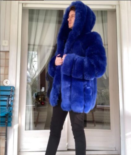 Customer photo review of BURBANK BLUEMONEY