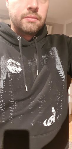 Customer photo review of WOLF IM WALD - Bio Unisex Hoodie (PREMIUM)