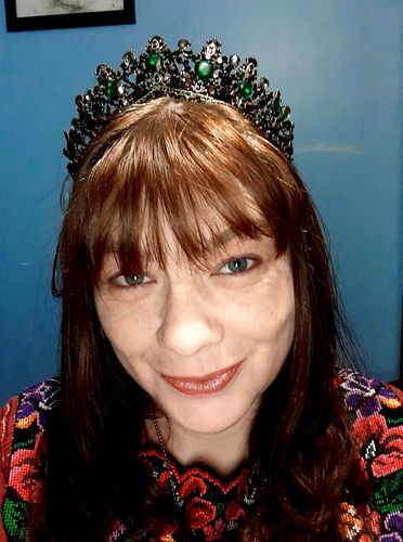 Customer photo review of Baroque Emerald Tiara