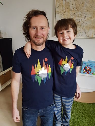 Customer photo review of HIRSCH IM WALD GEOMETRISCH- Bio Kinder Shirt
