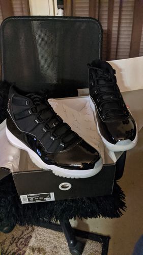 Customer photo review of Air Jordan 11 Retro 25th  Anniversary