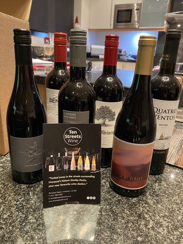 Customer photo review of Ten Streets Wine Red Mixed Box