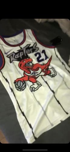 Customer photo review of MAILLOT NBA "Personnalisé" ADULTE (Nom + Numéro)