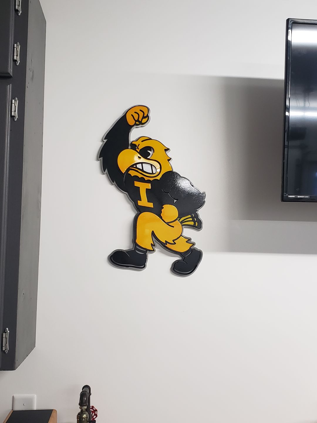 Customer photo review of University of Iowa Mascot HERKY 3D Metal Art 23" x 18"