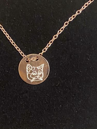 Customer photo review of Rosé Gold Dipped Lineart Love Halskette