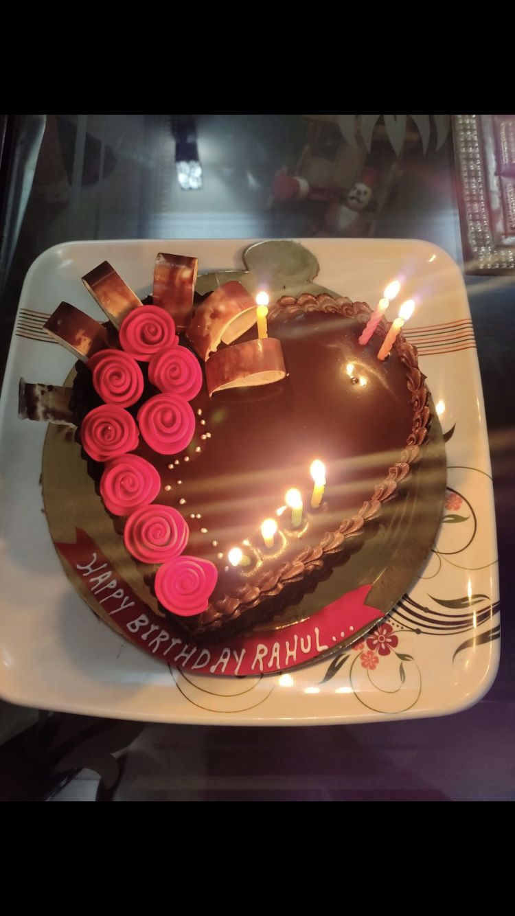 Customer photo review of Roses on Chocolate Heart