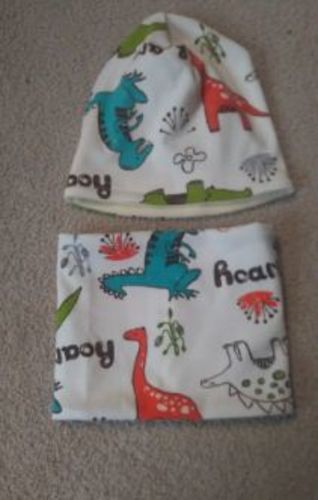 Customer photo review of Bonnet Dinosaure Enfant Blanc