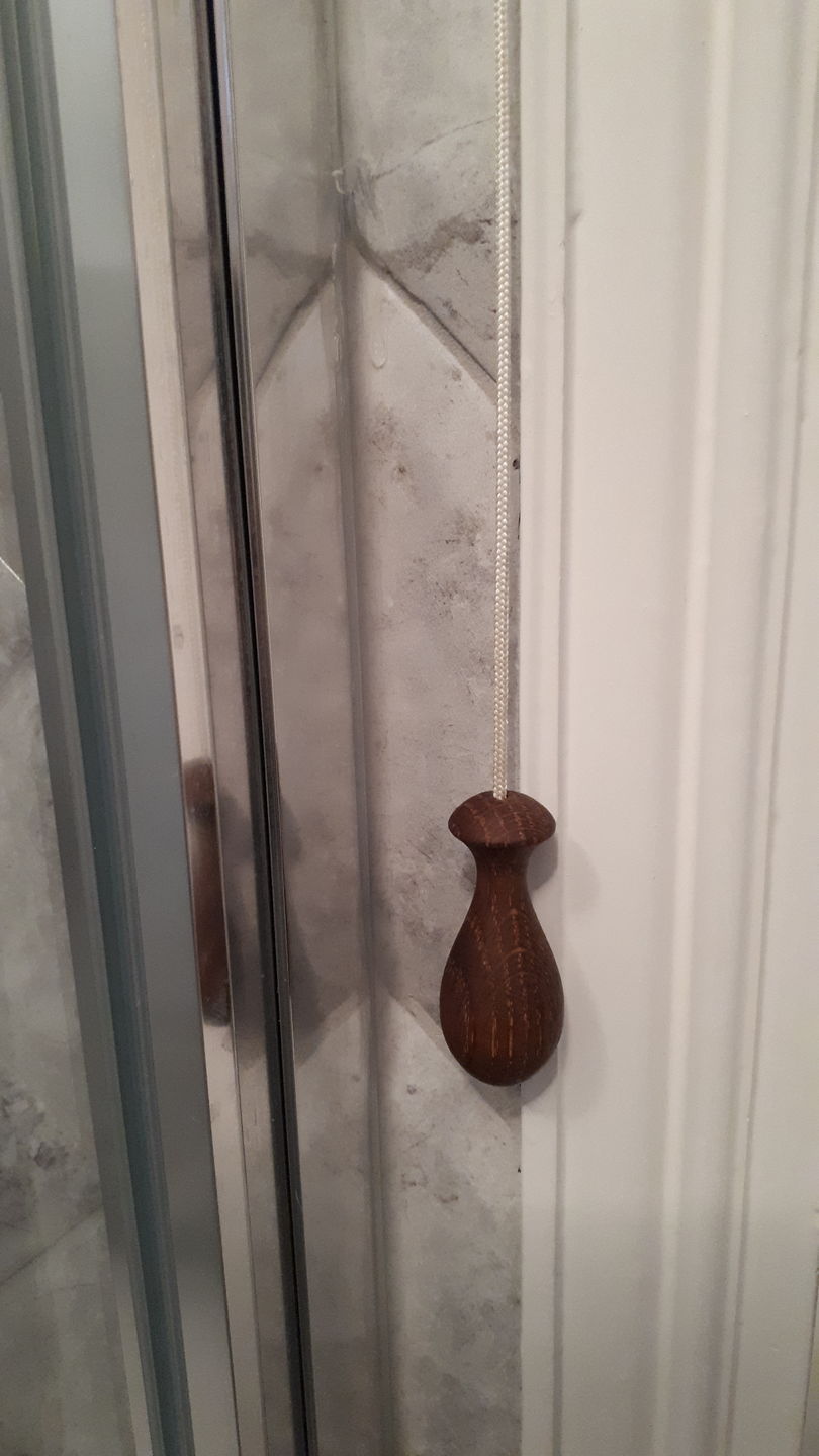 Customer photo review of Oak Light Pull