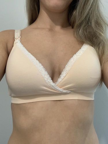 Customer photo review of Momma's Comfy Maternity Bra
