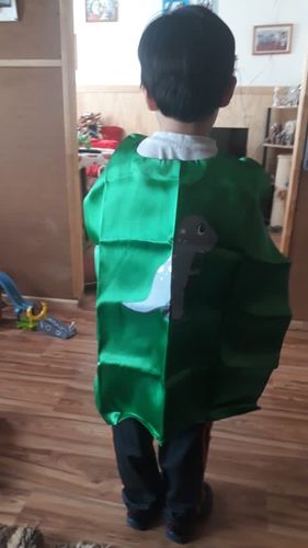 Customer photo review of Costume Dinosaure T-Rex