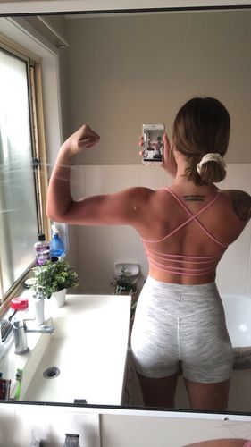 Customer photo review of Soffia Crop