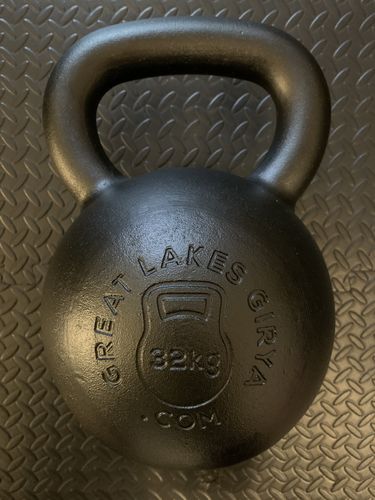 Customer photo review of 32kg / 70lbs E-coated Cast Iron Kettlebell