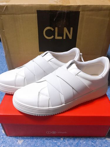 Customer photo review of Romina Flat Sneakers