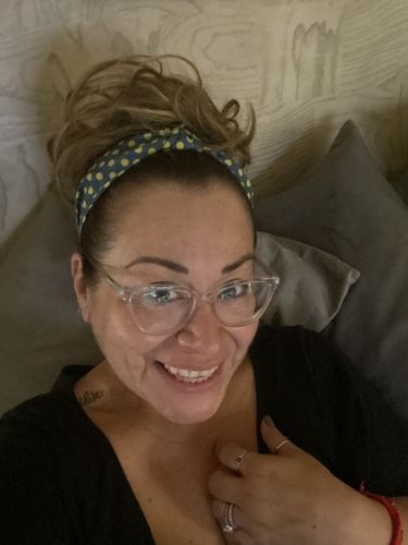 Customer photo review of JuvaBun Messy Bun