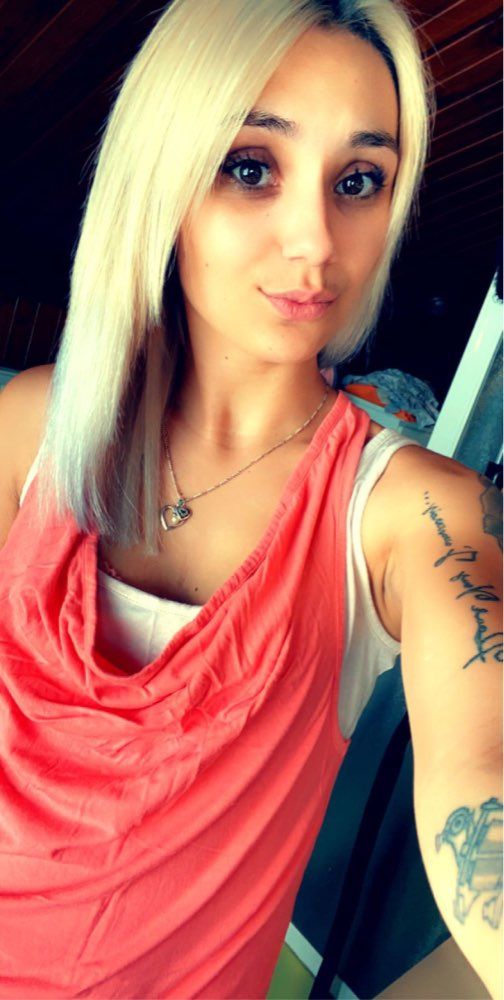 Customer photo review of Full Shine U-Tip (Nail Tip) 100% Brazilian Keratin Human Remy Hair Extensions Solid Color (#60)