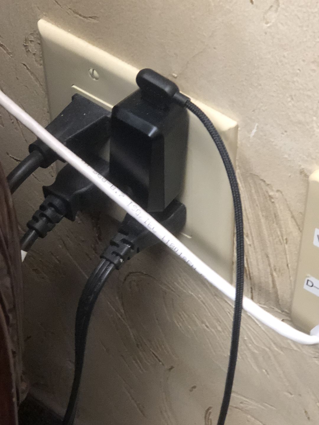 Customer photo review of Titan Smart Cable™ (3-Pack)+2 FREE