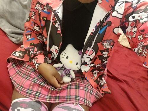 Customer photo review of Harajuku Style Kuromi Zip-up Jacket
