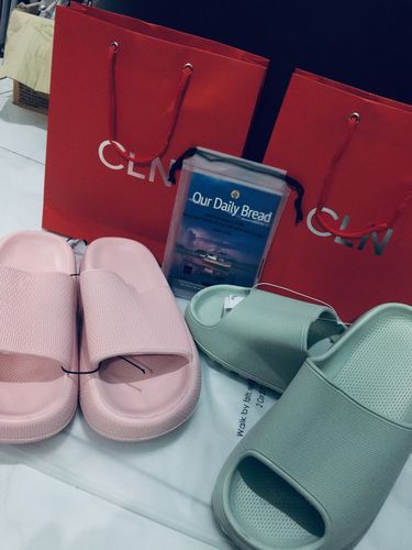 Customer photo review of Kimmy Flat Slides (Any 2 at P999)