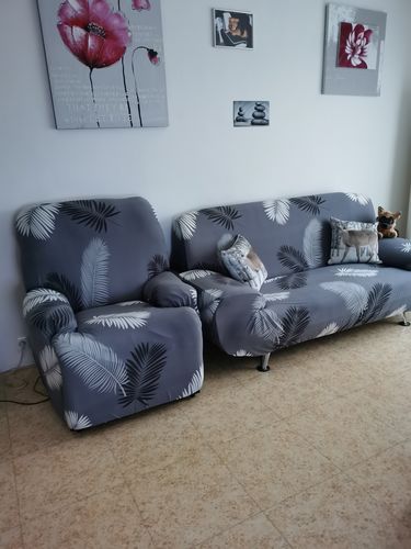 Customer photo review of Exotic Grey - Housses Extensibles de Fauteuil et Canapé - La Maison des Housses