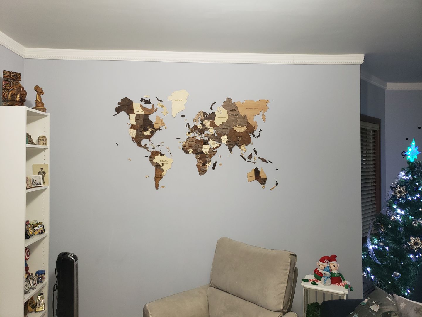 Customer photo review of Wooden World Landmarks Pins