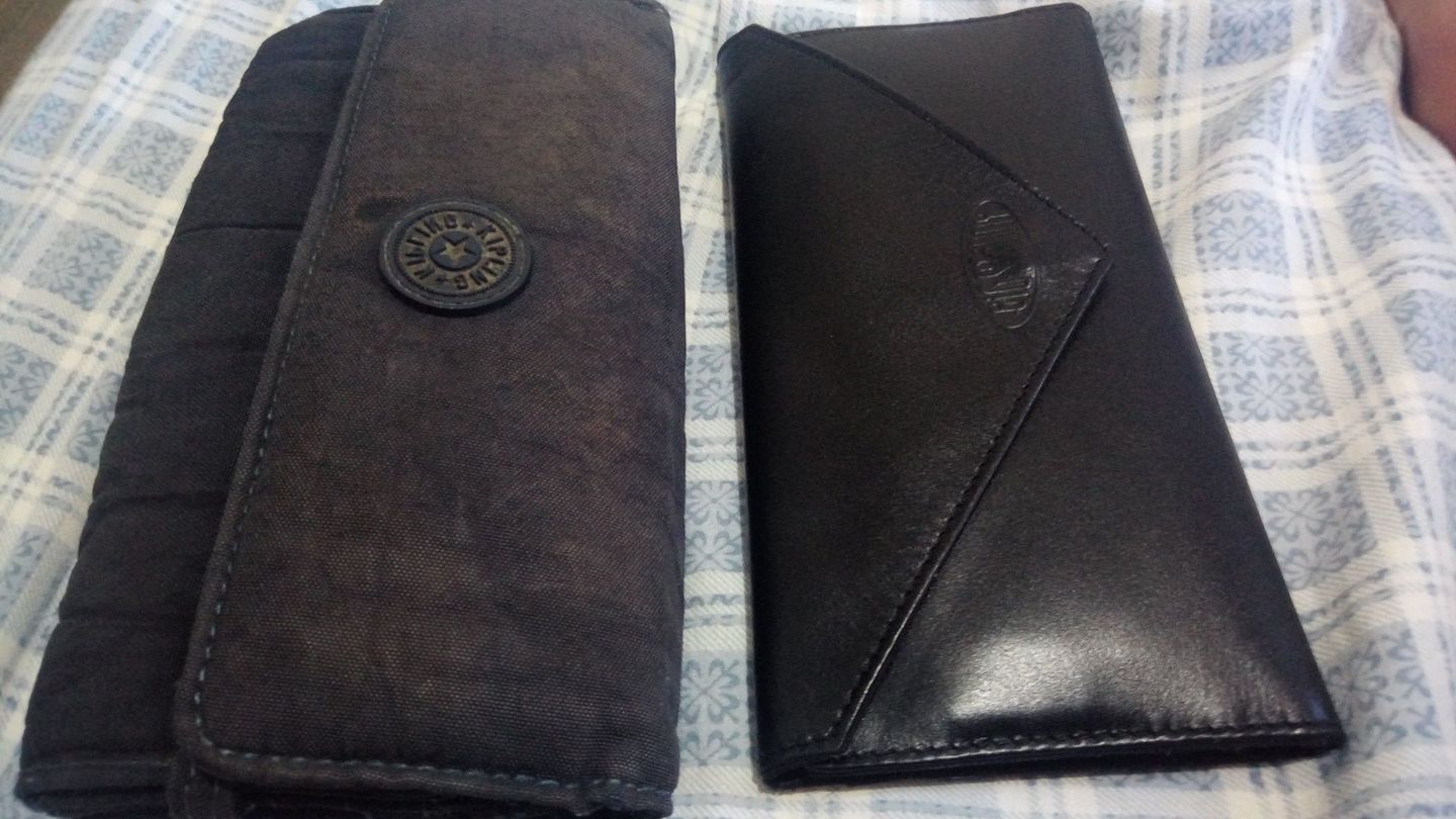 Customer photo review of Leather Slimvelope Black