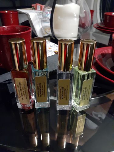 Customer photo review of Women's Body Oil Perfume Mist