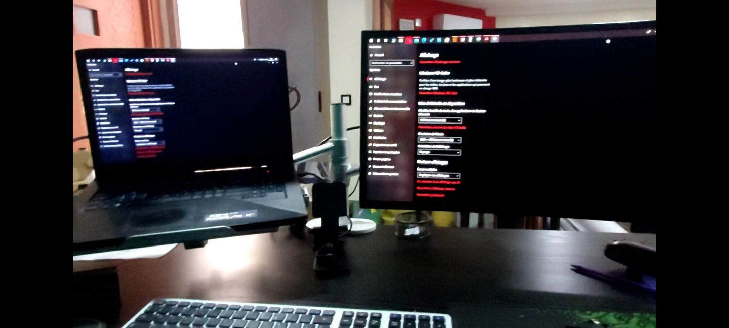 Customer photo review of Support de moniteur et ordinateur portable OPE-1