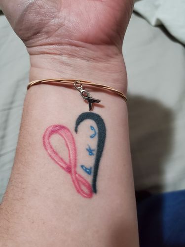 Customer photo review of HOPE RIBBON - "FIGHT SONG"