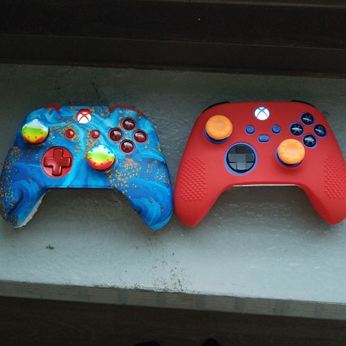 Customer photo review of RedRum - XBOX Series X/S Controller Skin
