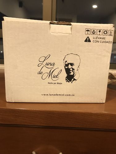 Customer photo review of Miel Multifloral Orgánica edición especial de Navidad