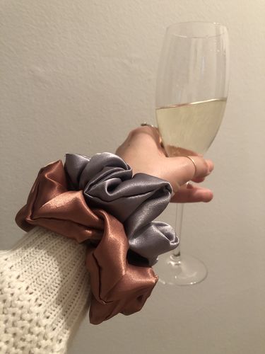 Customer photo review of Dionne Plaid Scrunchie by TR