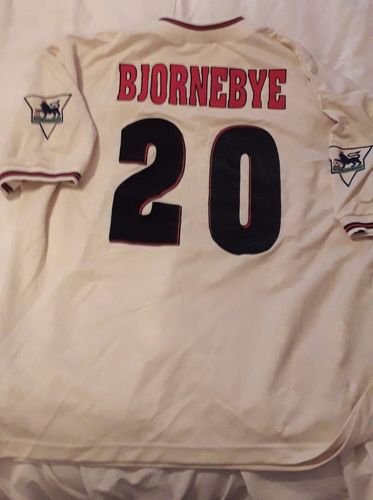 Customer photo review of Liverpool 1996/1997 Away Kit