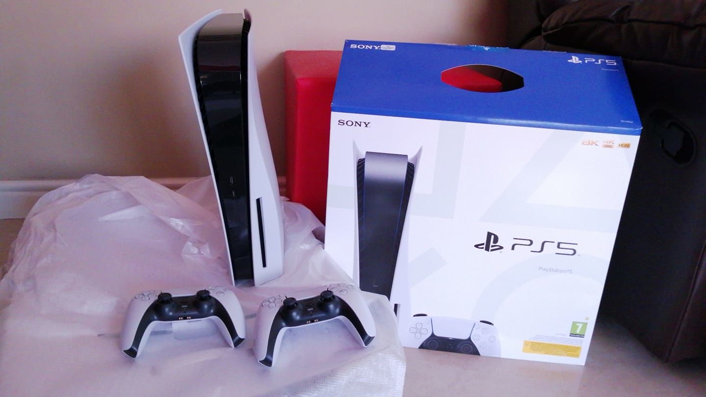 Customer photo review of PS5 Media Remote - Glacier White