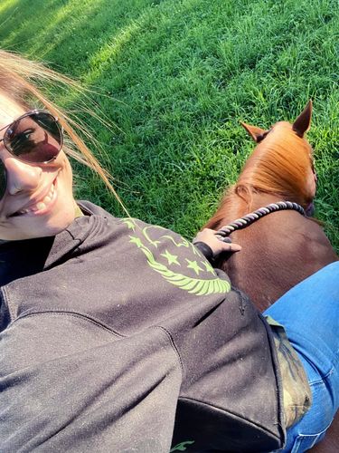 Customer photo review of 185 - Tread Crop Hoodie