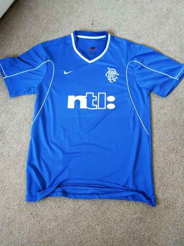 Customer photo review of Glasgow Rangers 1999/2001 Home Kit