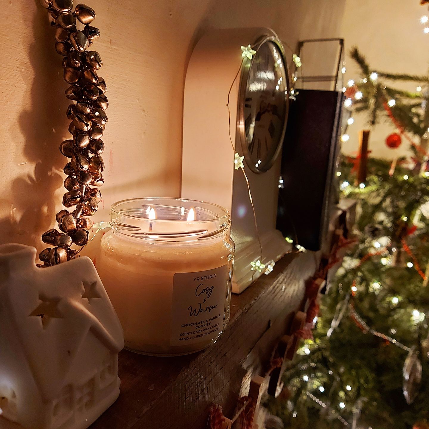 Customer photo review of "Cosy & Warm" Chocolate Soy Candle in Glass Jar
