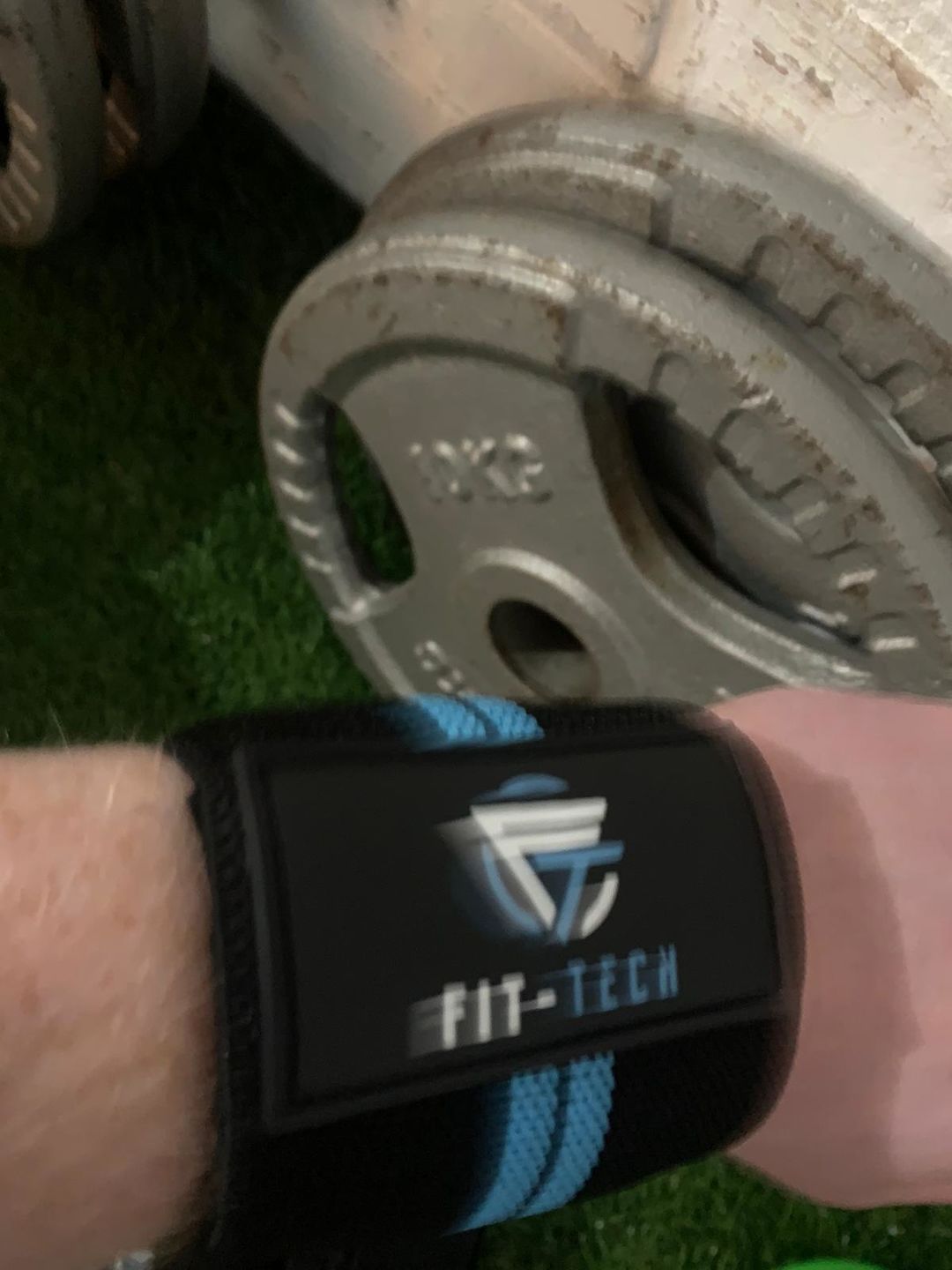 Customer photo review of Ultimate Support Wrist Straps
